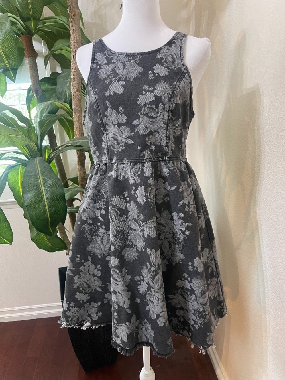 Some Days Lovin Showdown Floral Denim Skater Dress S NWT